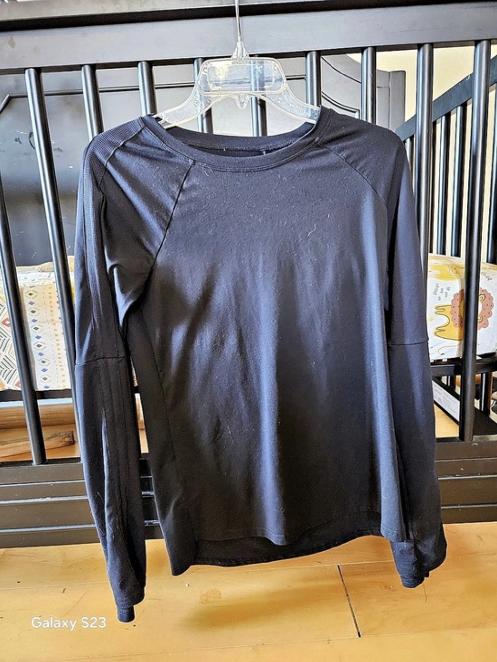 Black Long Sleeve Thumbhole Top Like New
